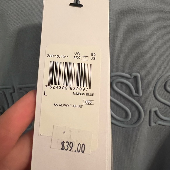 Light/greyish blue men’s Guess t-shirt Large - Picture 3 of 3